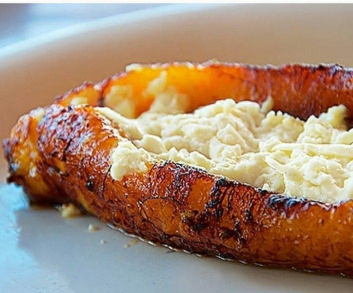 Platano Maduro con Queso y Bocadillo